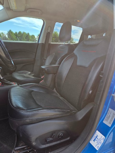 Used 2018 Jeep Compass Trailhawk w/ Cold Weather Group AWD/4WD image 5