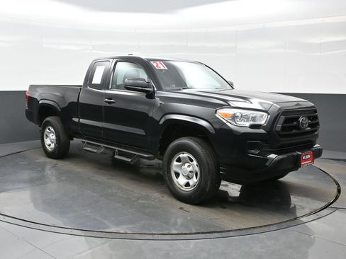 Used 2021 Toyota Tacoma SR image 8