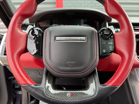 Used 2022 Land Rover Range Rover Sport SVR image 32