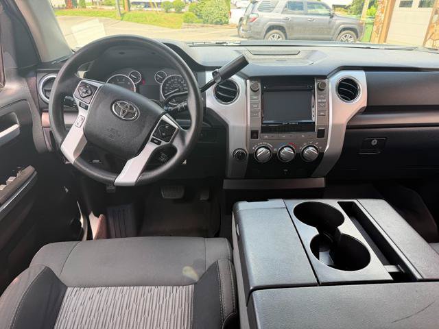 Used 2017 Toyota Tundra SR5 AWD/4WD image 7