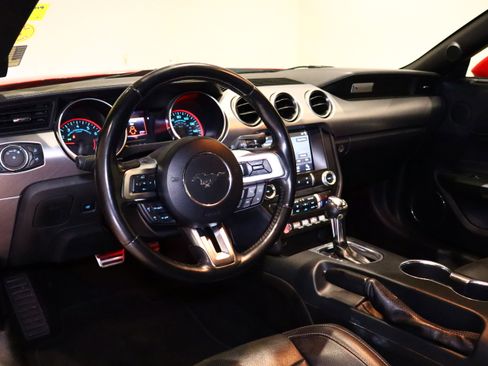 Used 2019 Ford Mustang Premium image 10