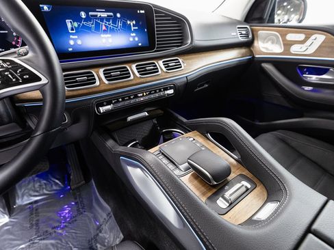Used 2025 Mercedes-Benz GLE 450e 4MATIC image 15