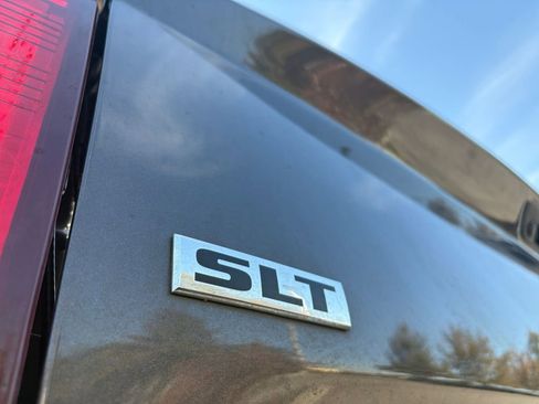 Used 2023 RAM 1500 Classic SLT w/ Trailer & Traction Group image 9