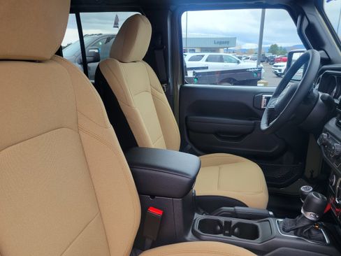 New 2026 Jeep Gladiator Sport image 20