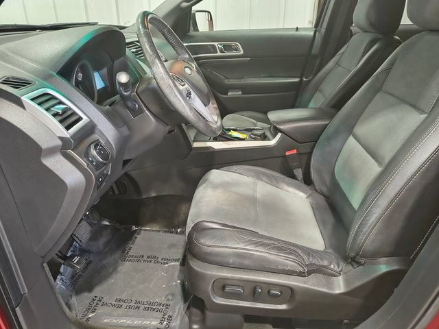 Used 2015 Ford Explorer XLT w/ Equipment Group 202B AWD/4WD image 11