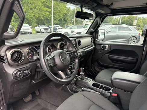 Used 2021 Jeep Wrangler Willys AWD/4WD image 13