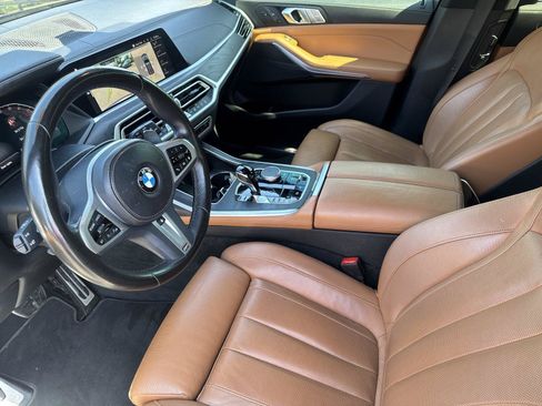 Used 2022 BMW X7 xDrive40i w/ M Sport Package AWD/4WD image 9