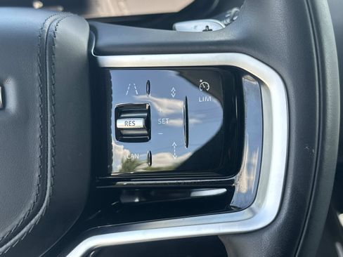 Used 2023 Land Rover Range Rover Sport SE AWD/4WD image 18
