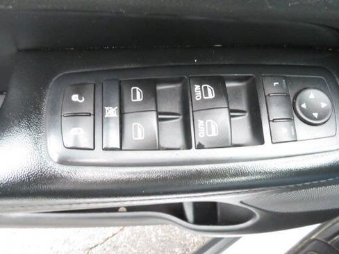 Used 2015 Jeep Grand Cherokee Laredo w/ Quick Order Package 23E AWD/4WD image 15