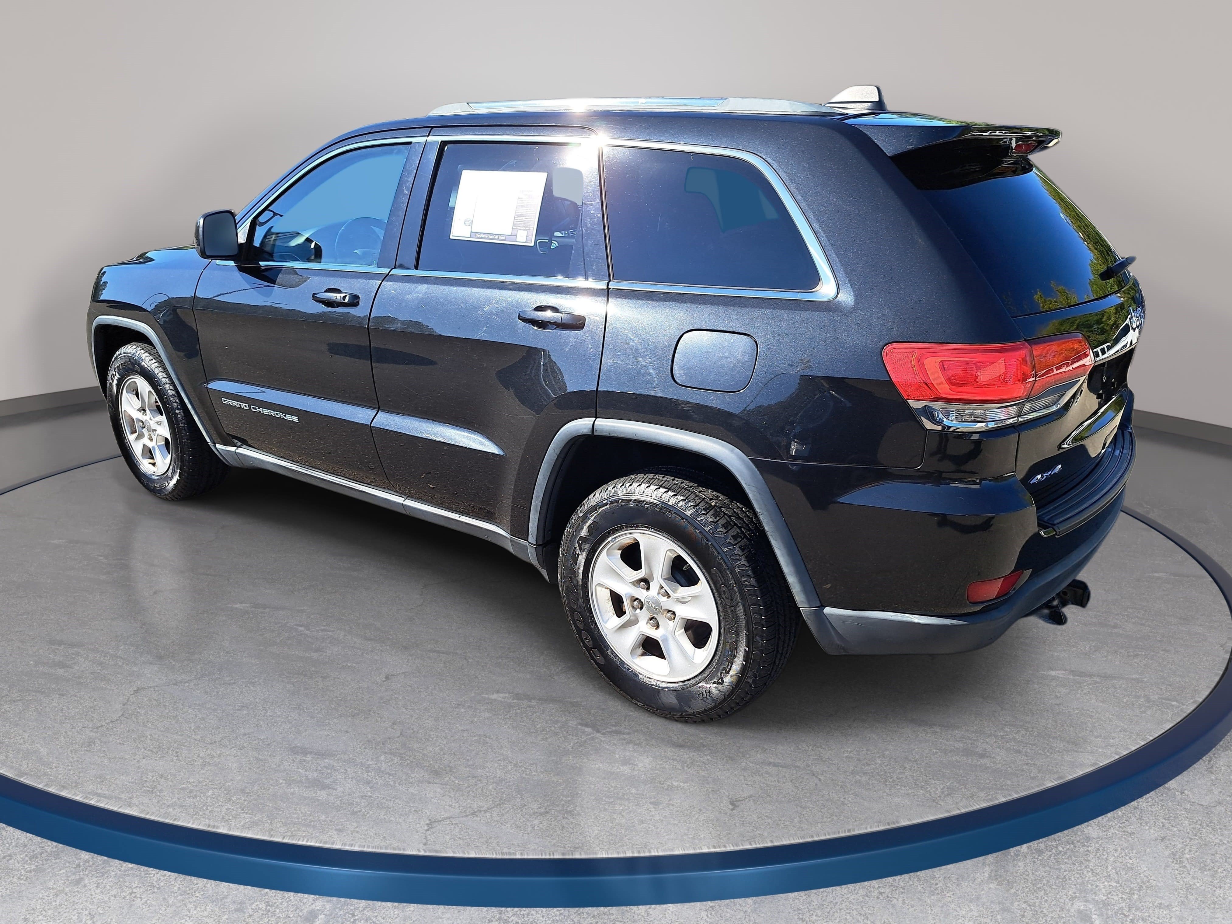 Used 2014 Jeep Grand Cherokee Laredo w/ Quick Order Package 23E AWD/4WD image 7