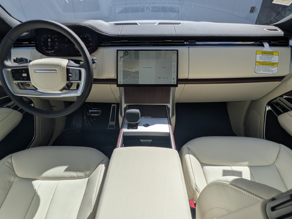 New 2026 Land Rover Range Rover SE AWD/4WD image 16