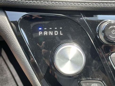 New 2026 Chrysler Pacifica Select image 17