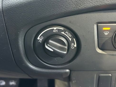 Used 2023 Nissan Frontier PRO-4X w/ Technology Package image 32