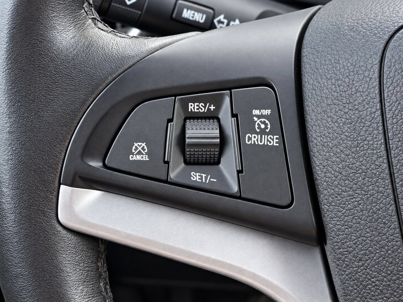 Certified 2020 Chevrolet Trax LT w/ LT Convenience Package AWD/4WD image 24