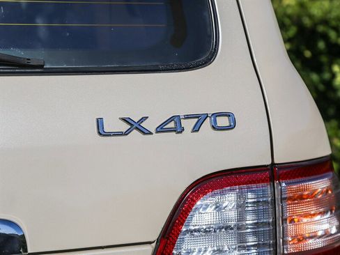 Used 2003 Lexus LX 470 4WD image 11