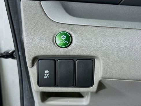 Used 2013 Honda CR-V LX image 17