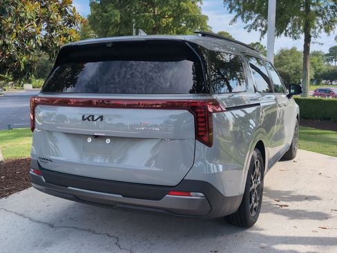 Used 2025 Kia Carnival SX Prestige FWD image 10