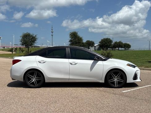 Used 2019 Toyota Corolla SE FWD image 4