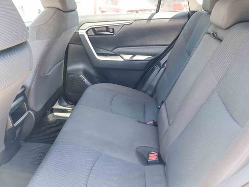 Used 2021 Toyota RAV4 LE FWD image 15