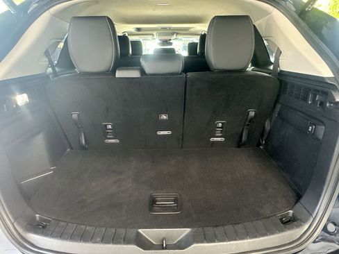 Used 2025 MAZDA CX-90 3.3 Turbo w/ Preferred Package AWD/4WD image 25