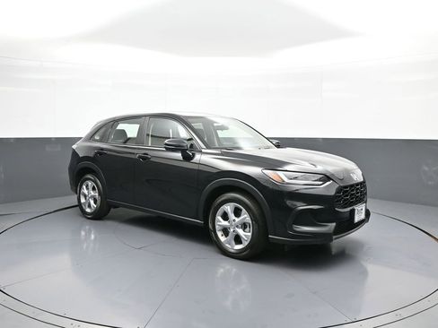 Certified 2023 Honda HR-V LX image 4