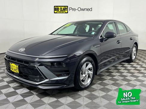 Used 2025 Hyundai Sonata SE image 1
