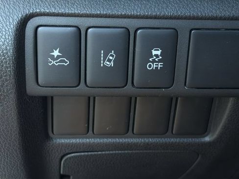 Used 2024 Mitsubishi Eclipse Cross LE AWD/4WD image 30