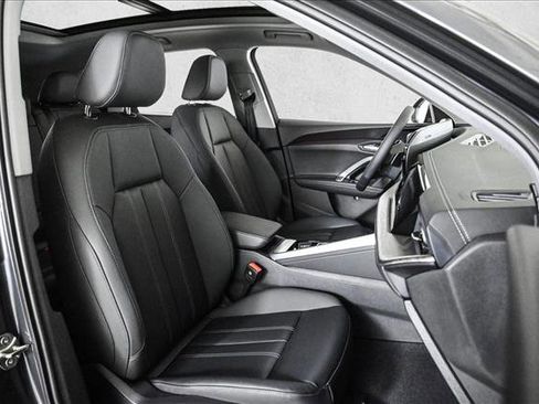 Certified 2025 Audi Q5 Premium w/ Convenience Package image 22