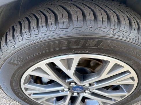 Used 2020 Ford Escape SEL image 31