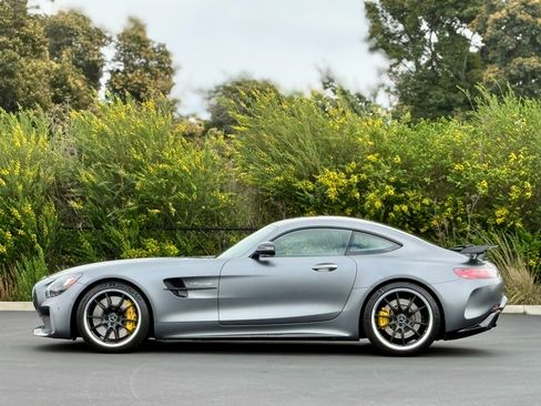 Used 2018 Mercedes-Benz AMG GT R image 9