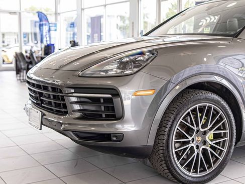 Used 2021 Porsche Cayenne E-Hybrid image 5