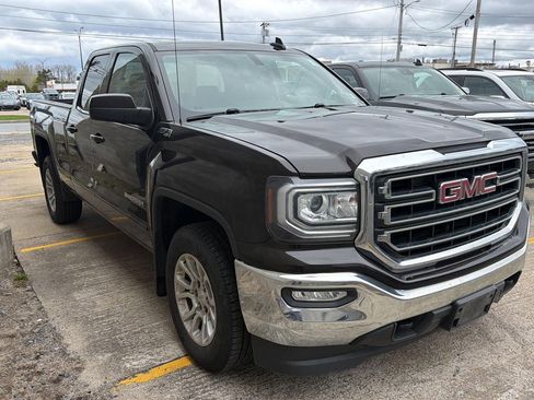 Used 2019 GMC Sierra 1500 SLE w/ SLE Value Package AWD/4WD image 3