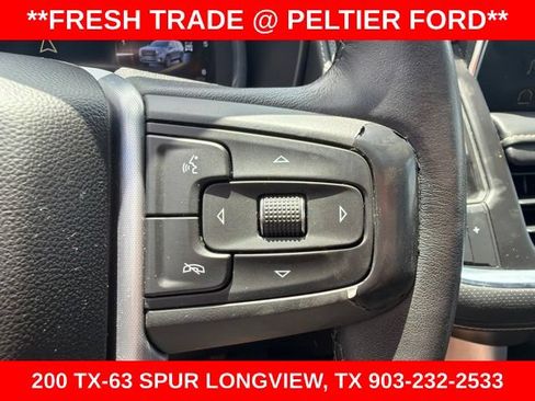 Used 2023 GMC Yukon XL SLT AWD/4WD image 25