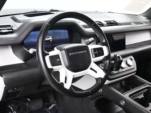 Used 2020 Land Rover Defender 110 HSE image 26