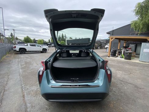 Used 2016 Toyota Prius Four w/ Advanced Technology Package FWD image 30