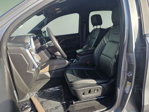 Used 2023 GMC Canyon Denali AWD/4WD image 5
