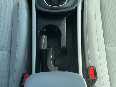 Used 2025 Hyundai Kona SEL image 28