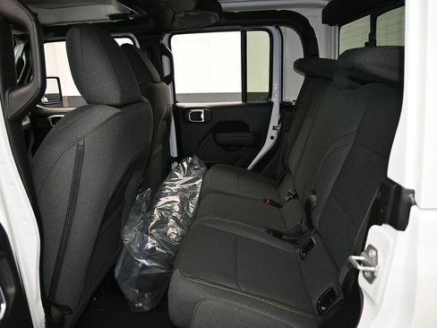 New 2026 Jeep Gladiator Sport image 28