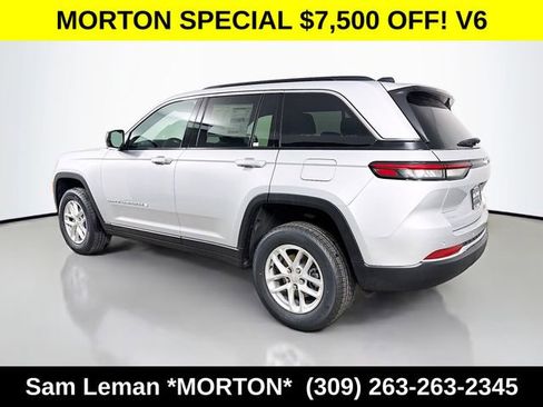 New 2025 Jeep Grand Cherokee Laredo w/ Luxury Tech Group I AWD/4WD image 5