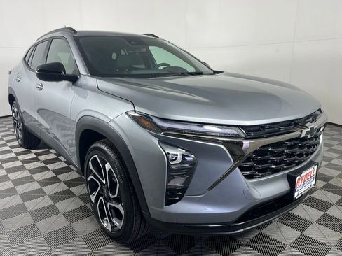 New 2026 Chevrolet Trax RS w/ Sunroof Package image 1