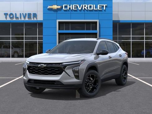 New 2026 Chevrolet Trax LT w/ Midnight Edition FWD image 7