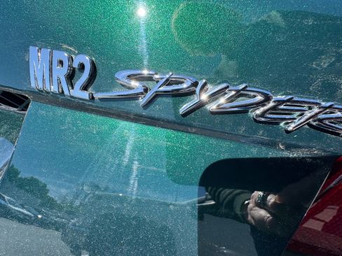 Used 2002 Toyota MR2 RWD image 19