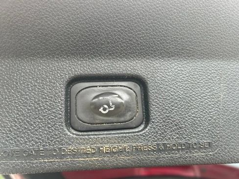 Used 2019 Ford Explorer XLT w/ Equipment Group 202A AWD/4WD image 14