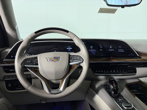 Used 2024 Cadillac Escalade Sport Platinum image 14