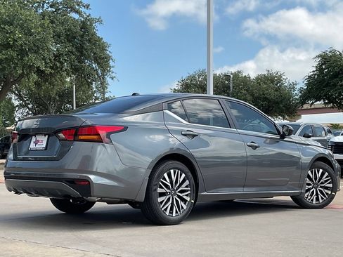 New 2026 Nissan Altima 2.5 SV FWD image 4