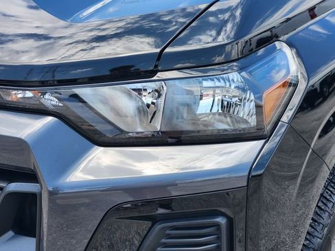 Used 2024 Chevrolet Colorado LT w/ LT Convenience Package II RWD image 9