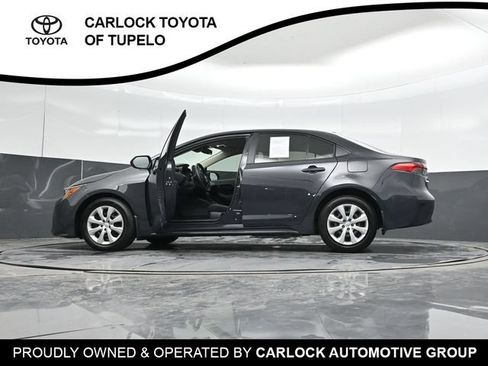 Used 2025 Toyota Corolla LE FWD image 43