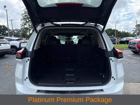Used 2026 Nissan Rogue Platinum w/ Platinum Premium Package AWD/4WD image 23
