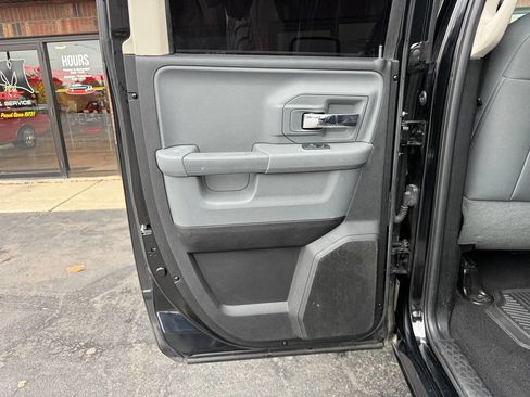 Used 2013 RAM 1500 Classic SLT w/ Premium Display Pkg image 19