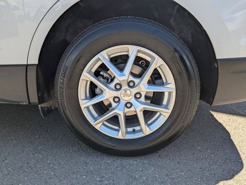 Used 2022 Chevrolet Equinox LS AWD/4WD image 25